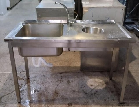 Λάντζα Ανοξείδωτη Ανοιχτή Με 1 Γούρνα & Τρύπα Ακαθάρτων Μεταχειρισμένη